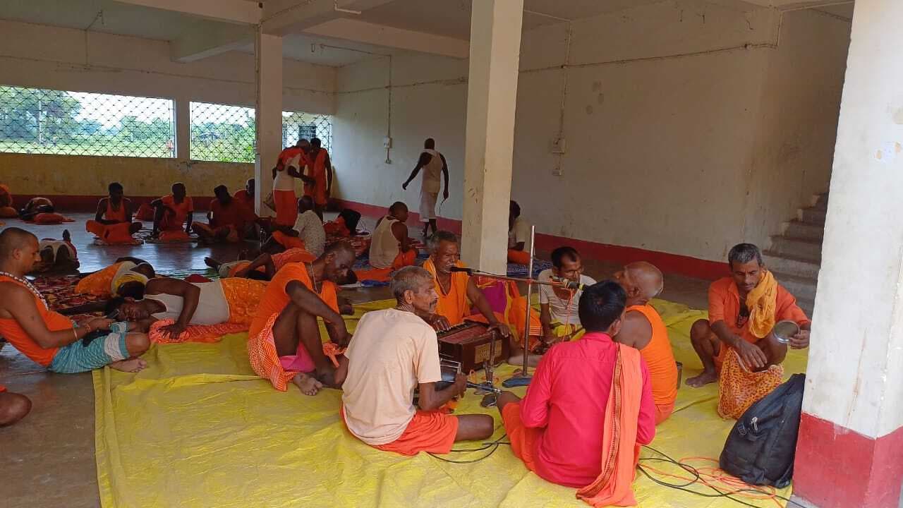 धर्मशाला की बिजली गुल होने से कांवरिया परेशान