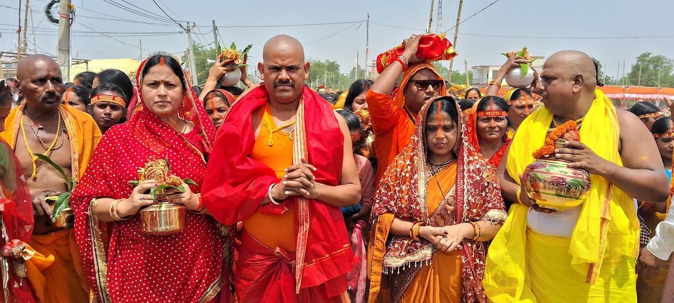 कलशयात्रा के साथ मां काली प्राण प्रतिष्ठा सह शतचंडी महायज्ञ शुरू, उमड़े श्रद्धालु