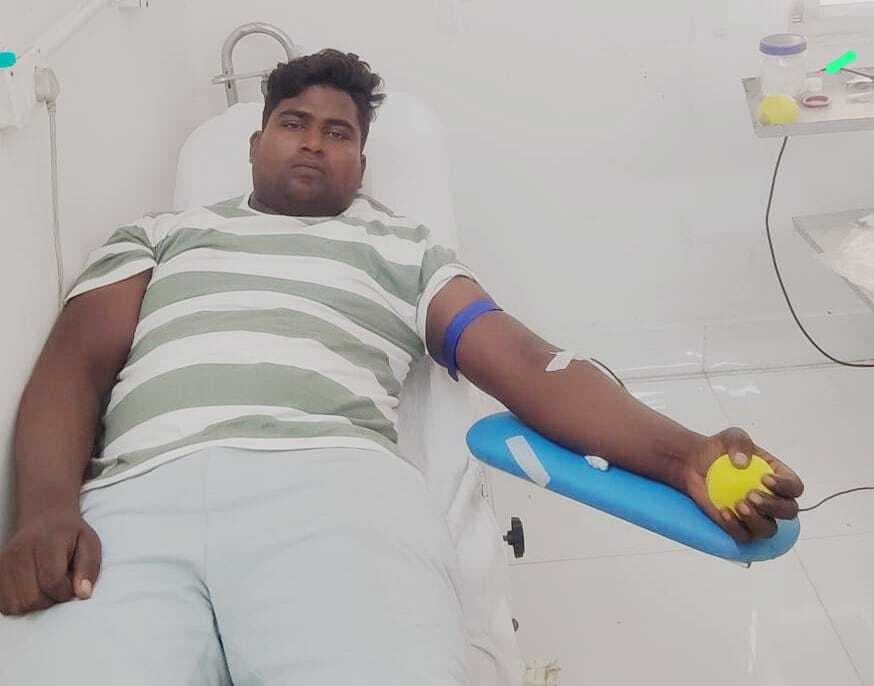 इंसानियत फाउंडेशन के सदस्यों ने चोर लोगों के लिए किया रक्तदान