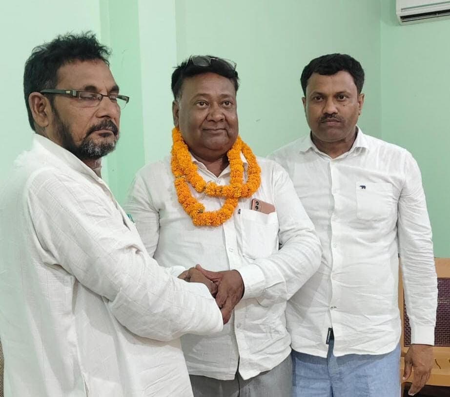 मुन्ना प्रसाद सर्वसम्मति से बने राजद के मीरगंज नगर अध्यक्ष