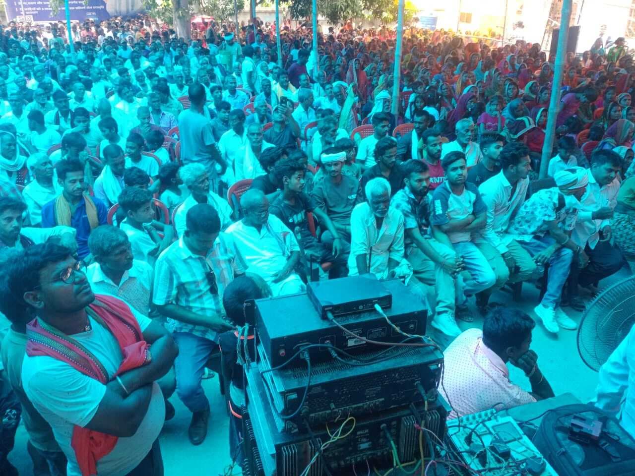 Samastipur News:मोहनपुर प्रखंड मुख्यालय भवन के स्थानांतरण के विरोध में ग्रामीणों ने दिया धरना