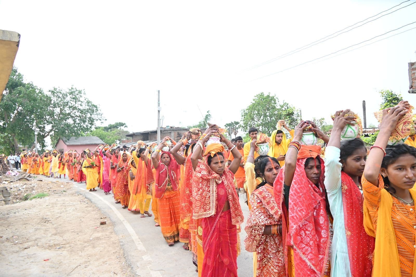महायज्ञ को लेकर निकली कलशयात्रा