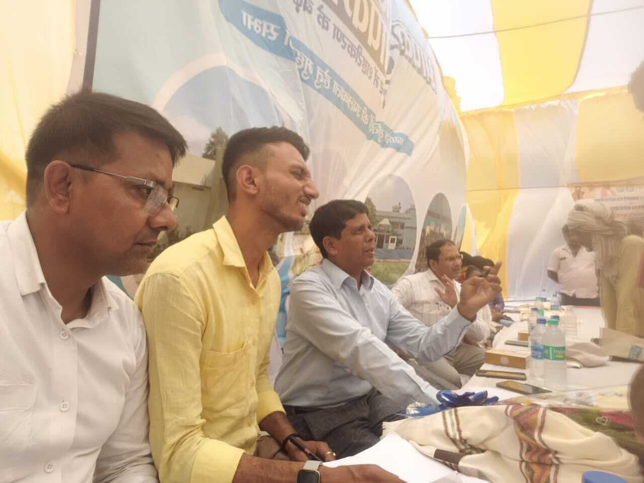 मोहल्ला सभा में पेयजल को लेकर वार्ड 44 के लोगों का गुस्सा फूटा