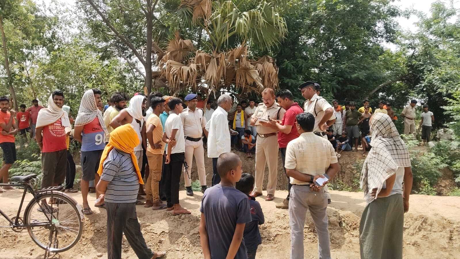 सूर्यपुरा में दिनदहाड़े युवक की गमछे से गला घोंटकर हत्या