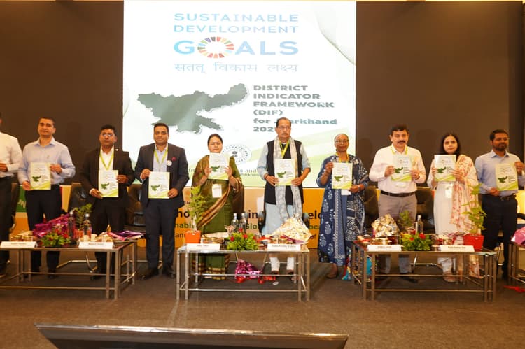 Ranchi News : डाटा संग्रह के लिए नोडल विभाग बना कर काम करें : अलका