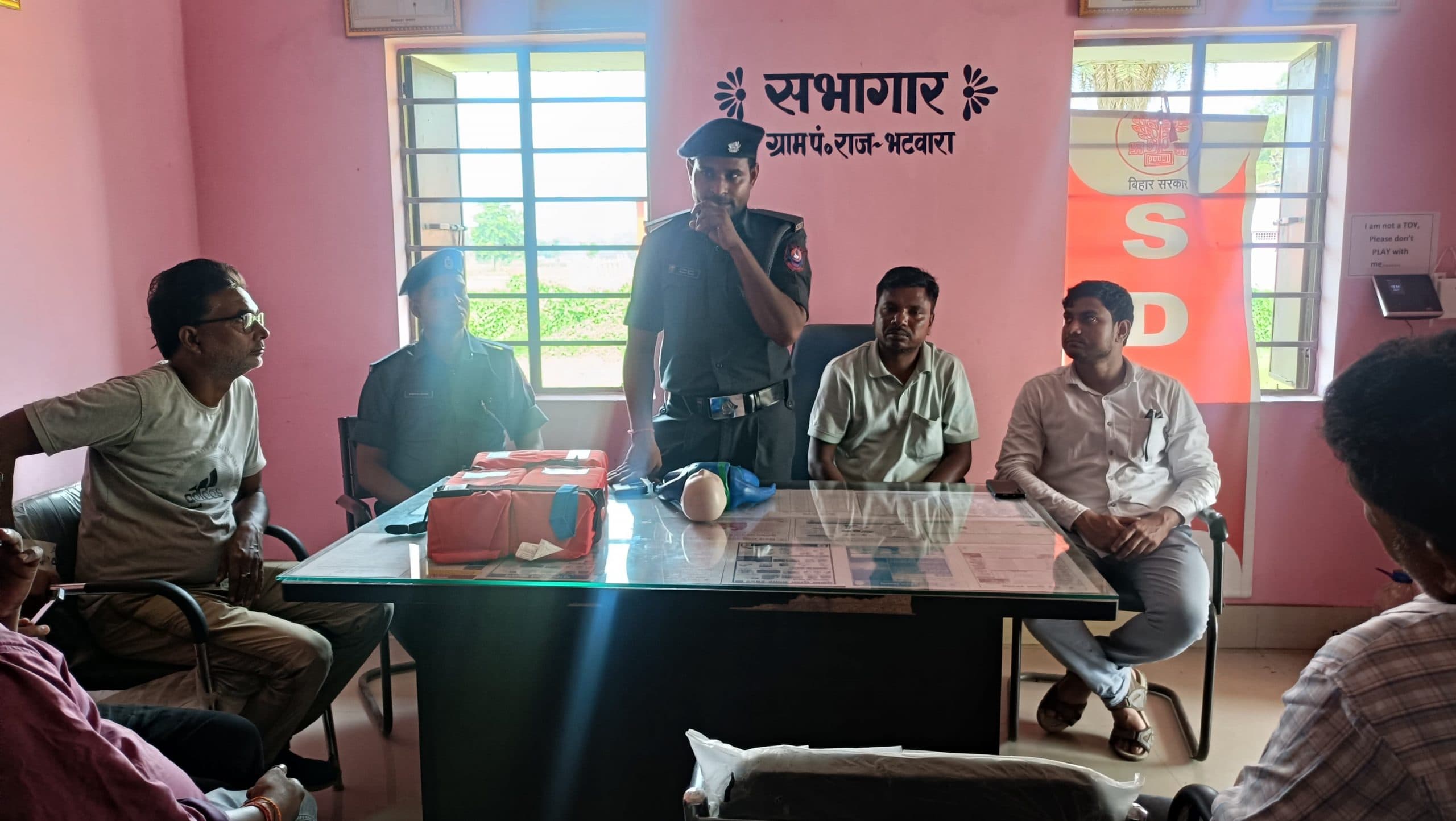 एसडीआरएफ ने आपदा से बचाव का दिया प्रशिक्षण