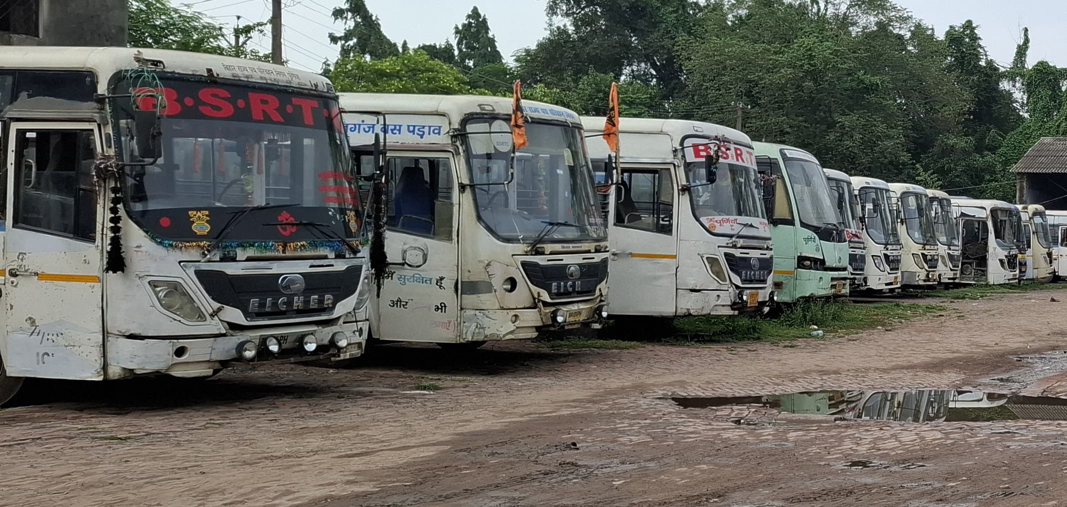 पूर्णिया पर मेहरबान है राज्य पथ परिवहन निगम, पिंक के बाद मिली नयी लग्जरी बसें
