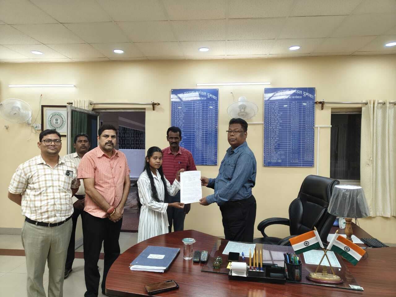 अनुकंपा समिति की बैठक में दो को मिला नियुक्ति-पत्र