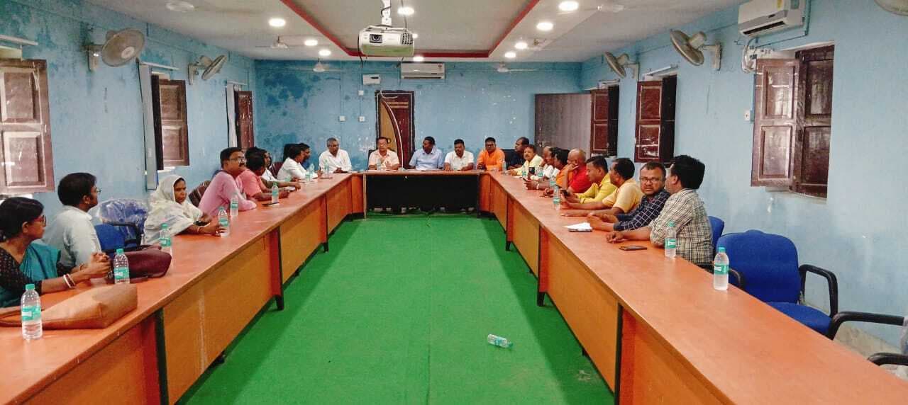 पदाधिकारियों की अनुपस्थिति पर अक्ष्यक्ष ने जतायी नाराजगी