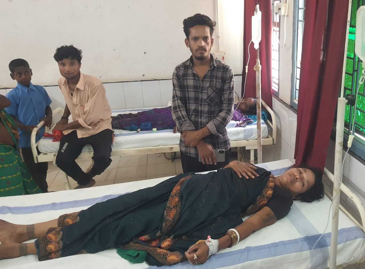 जमीनी विवाद में विधवा महिला व पुत्र के साथ की मारपीट