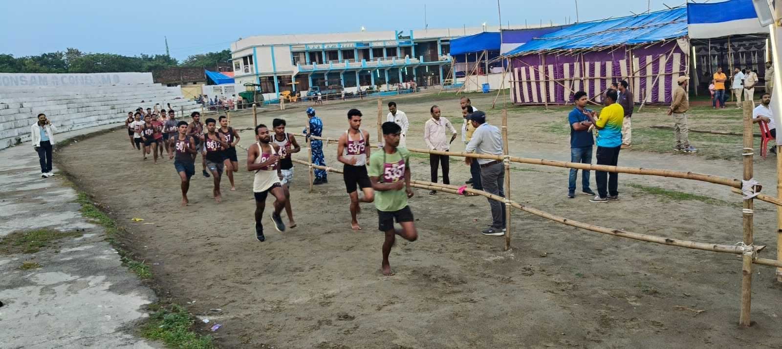 शारीरिक दक्षता परीक्षा के आठवें दिन 12 छात्र सफल