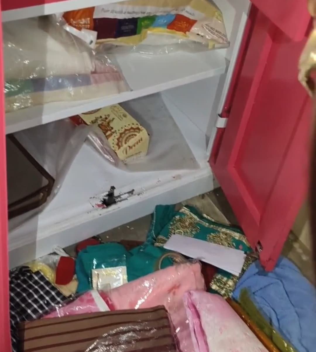 घर से 30 लाख रुपये की संपत्ति की चोरी