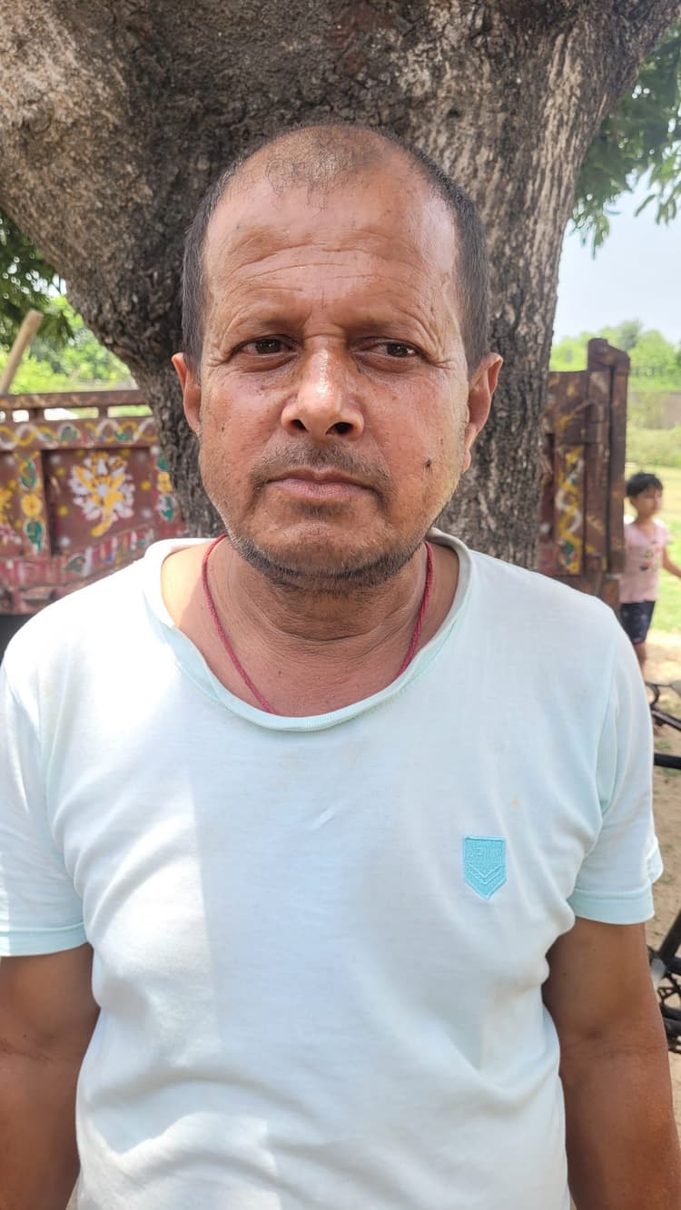 अवैध बालू खनन का ग्रामीणों ने जताया विरोध, कहा- हो कार्रवाई