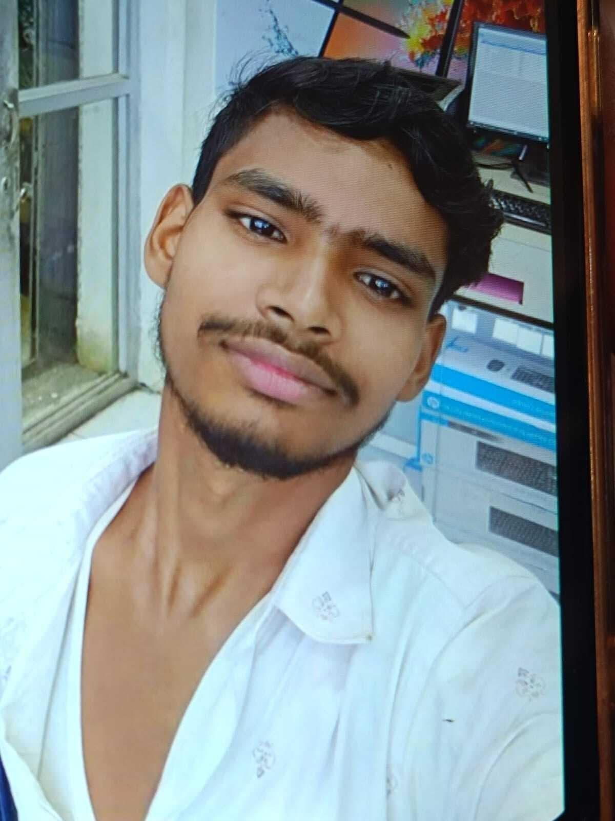 कोलकाता में ट्रक में फंदे से लटका मिला बोड़बा के युवक का शव