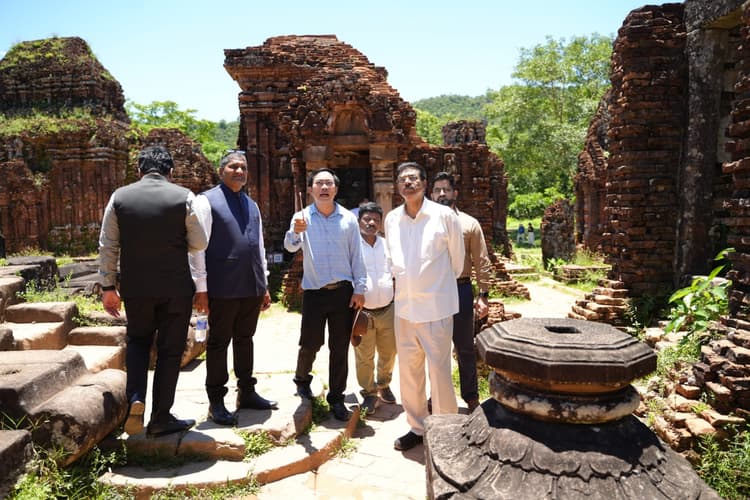 Bhubaneswar News: ओडिशा के राज्यपाल ने वियतनाम में ऐतिहासिक माय सन मंदिर का किया दौरा