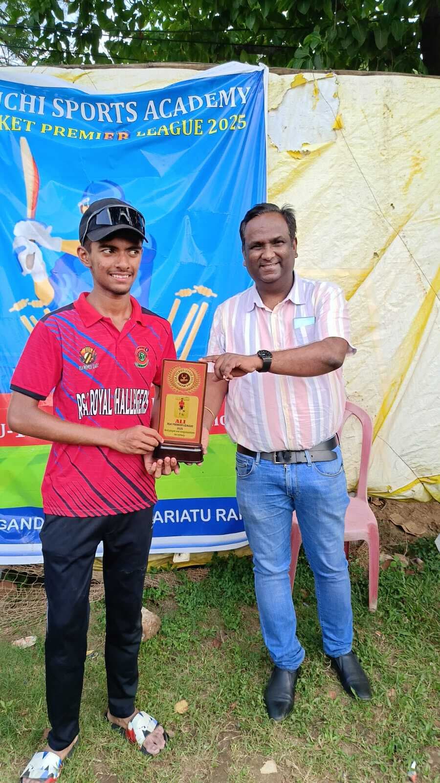 Cricket : सुपर किंग्स ने रॉयल चैलेंजर्स को हराया