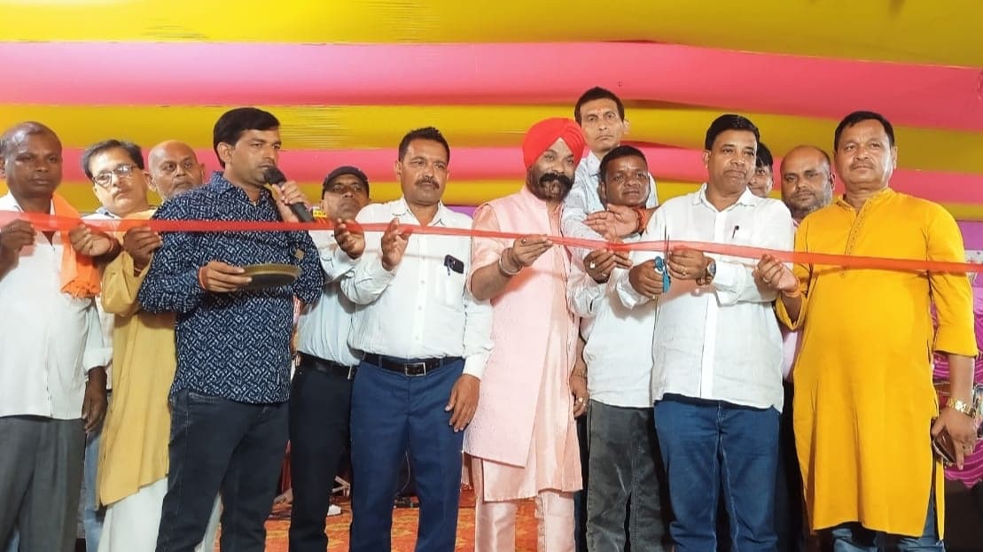 Giridih News :पूर्णाहूति के साथ हनुमान मंदिर प्राण प्रतिष्ठा महायज्ञ संपन्न