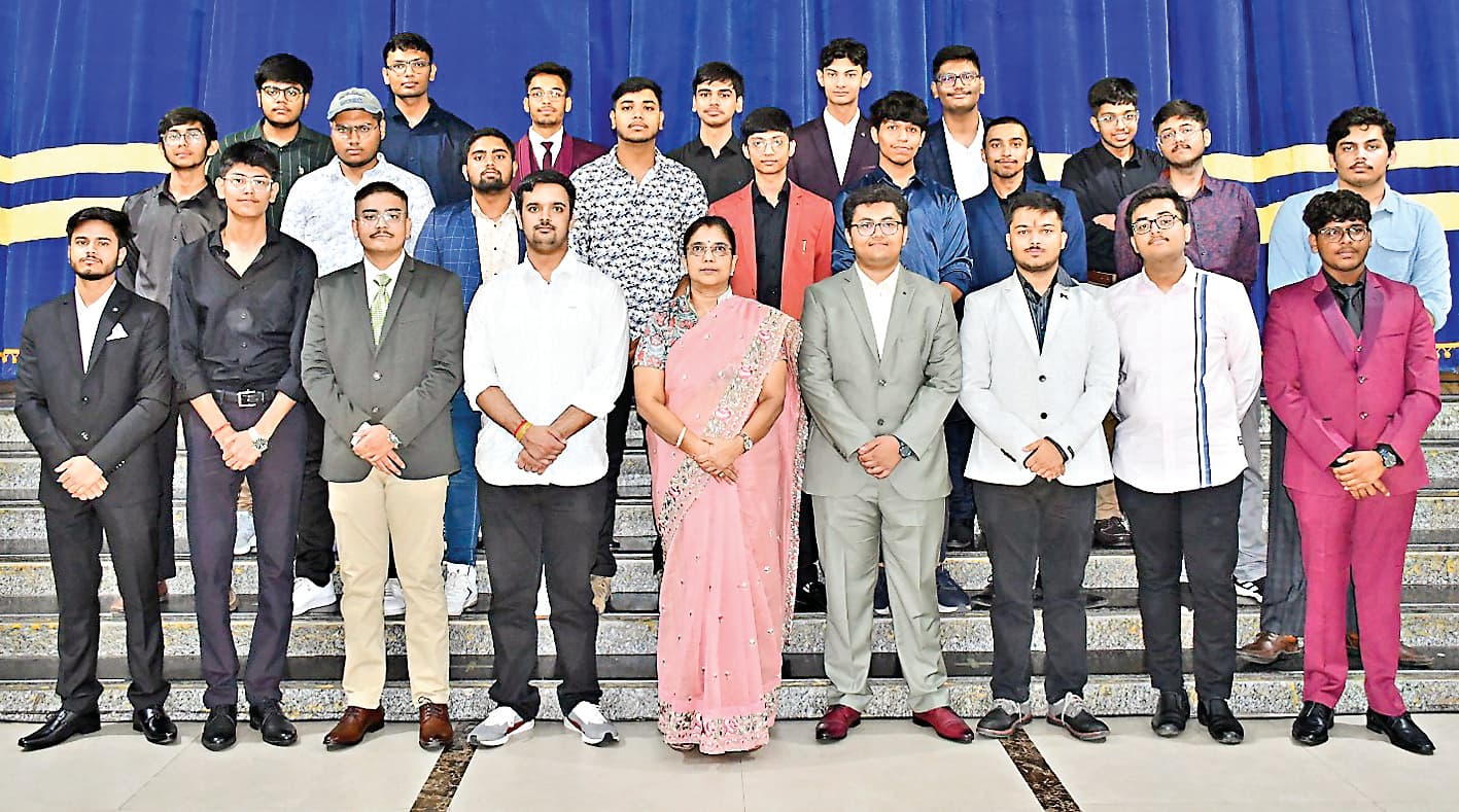 ranchi news : जेइइ एडवांस्ड में डीपीएस रांची के विद्यार्थियों का शानदार प्रदर्शन