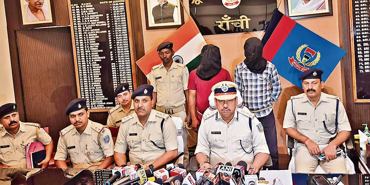 Ranchi News : नाबालिग से सामूहिक दुष्कर्म के आरोपी ऑटो चालक सहित दो गिरफ्तार