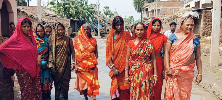 Bhagalpur news मुख्य सड़क पर जल-जमाव, ग्रामीणों ने दी आंदोलन की चेतावनी