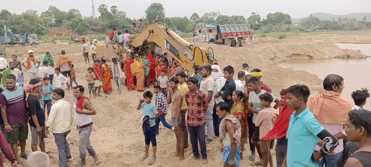 बालू उठाव पर लगायी रोक