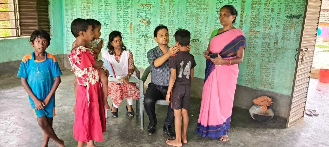 आंगनबाड़ी केंद्र में 50 बच्चों की हुई स्वास्थ्य जांच