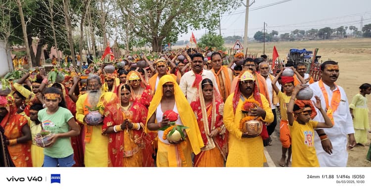 हनुमान मंदिर प्राणप्रतिष्ठा को लेकर निकाली गयी कलश यात्रा