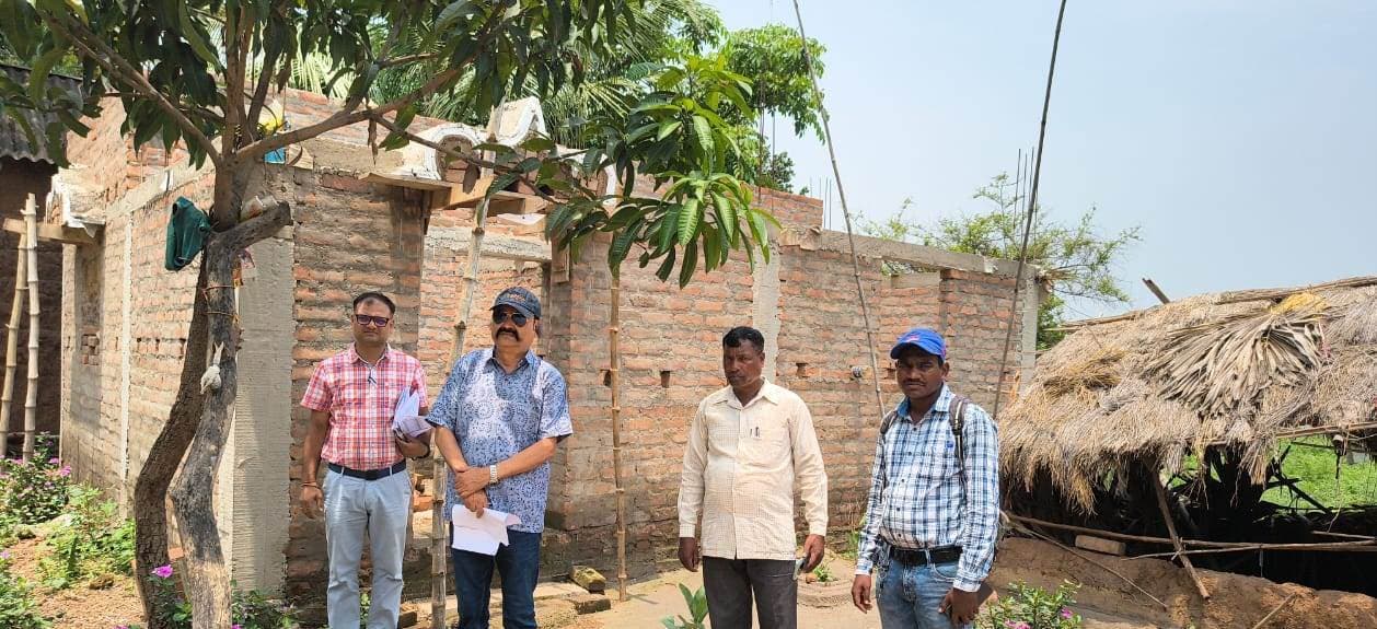 अधूरे अबुआ आवासों को शीघ्र पूर्ण करायें लाभुक : बीडीओ