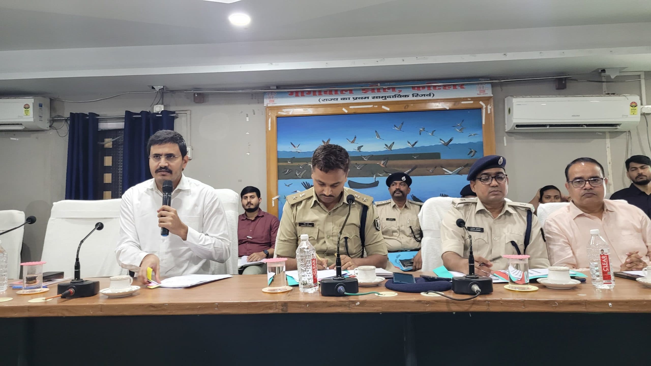 शांतिपूर्ण व आपसी सौहार्द के साथ मनाया जायेगा ईद-उल-अजहा का पर्व : डीएम