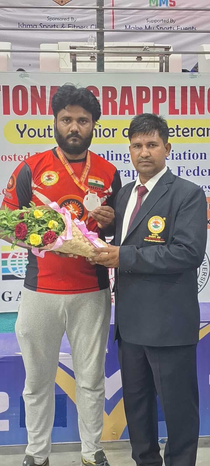 राष्ट्रीय ग्रेपलिंग प्रतियोगिता में बड़हिया के छोटू ने रजत पदक जीतकर रचा इतिहास