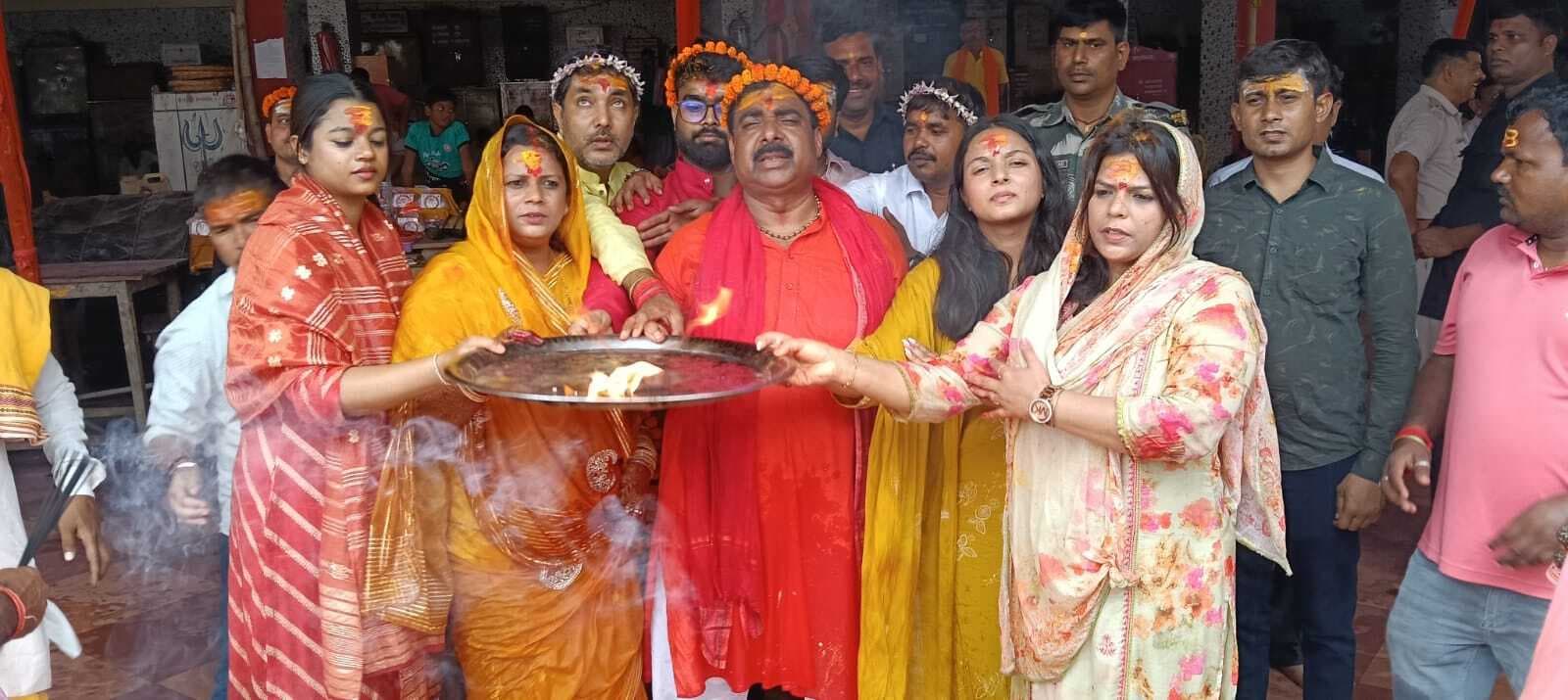 राज्य के श्रम नियोजन मंत्री ने की फौजदारीनाथ की पूजा