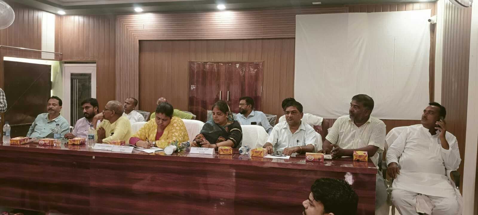 खड़खड़िया घाट पर कटाव के रोकथाम व थामस बांध की मरम्मति की मांग