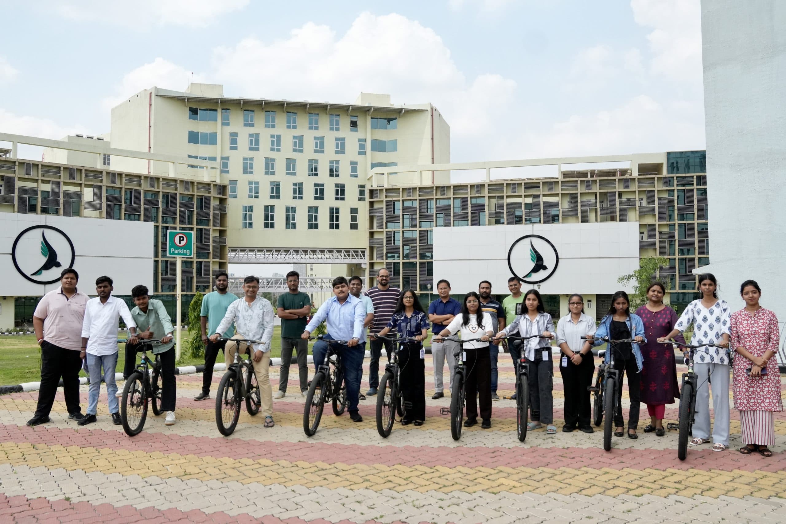 Ranchi News: ग्रीन कैंपस बनाने की ली शपथ, साइकिलिंग के लिए किया प्रेरित