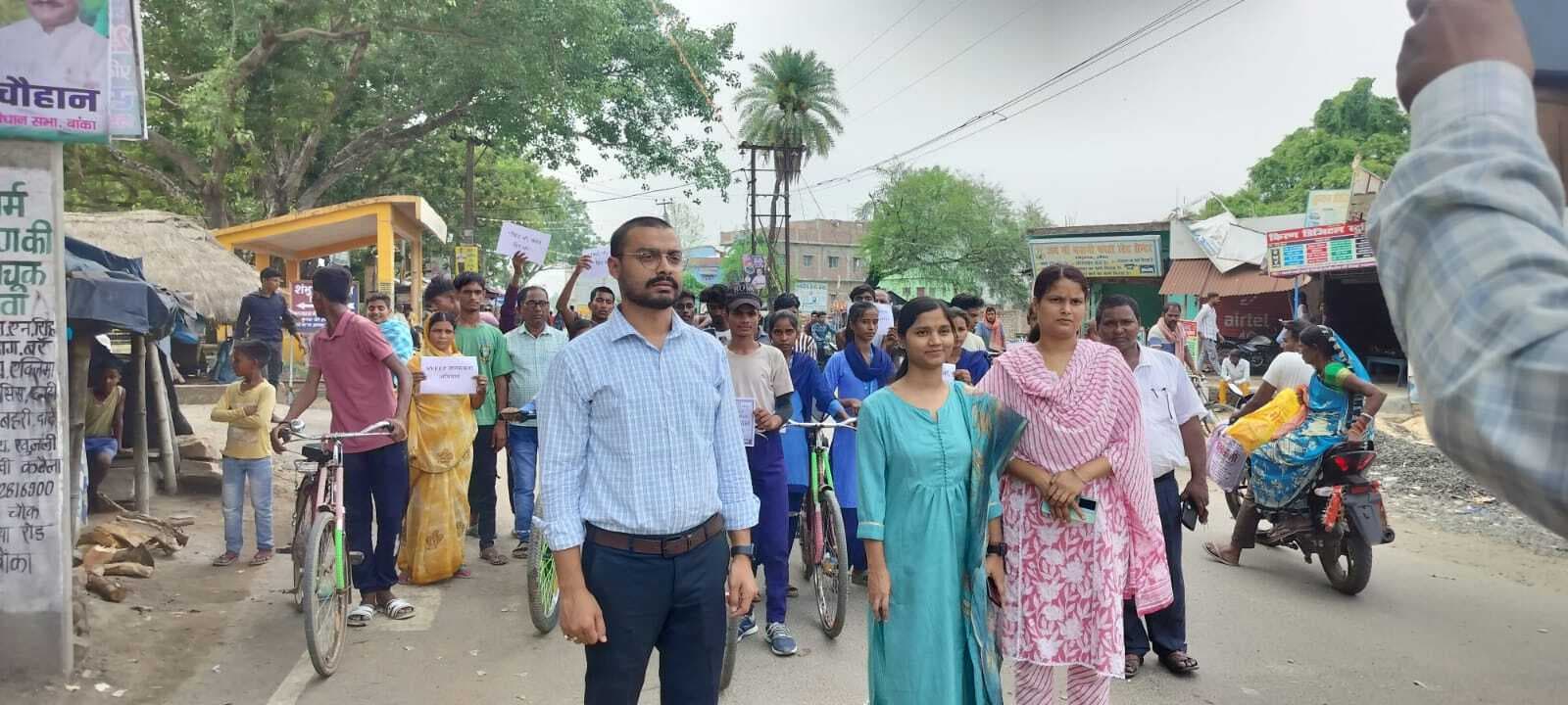 साइकिल चलाओ, मतदान कराओ