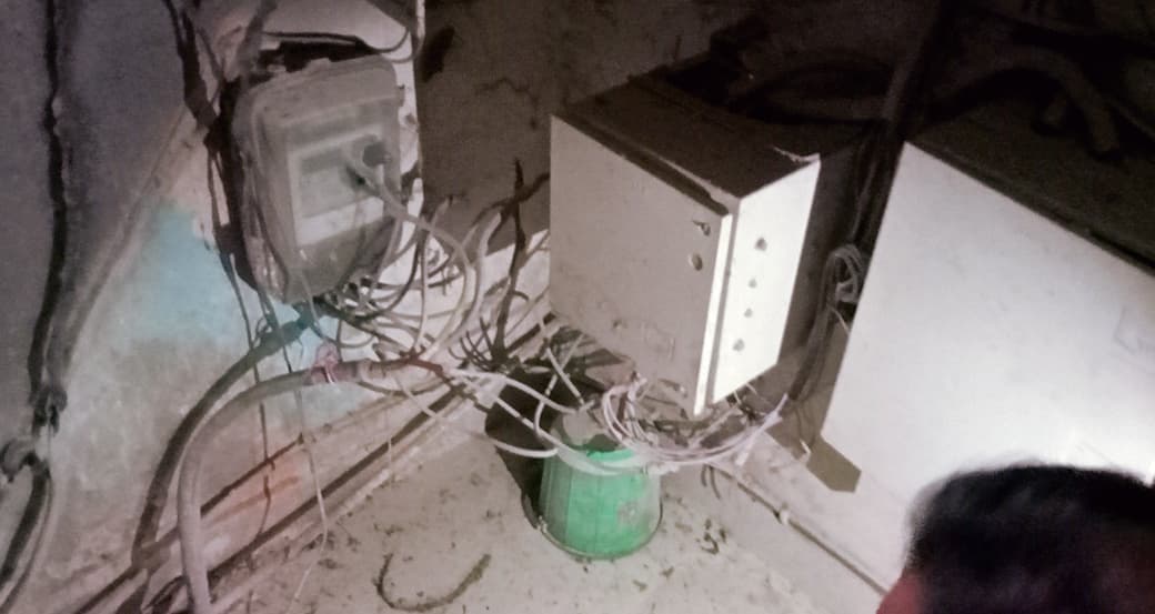 Saran News : रजिष्ट्री कार्यालय में शॉर्ट सर्किट से लगी आग