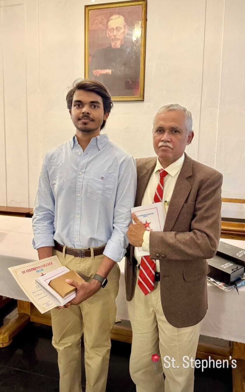 national shooter honored at delhi: शहर के अंतरराष्ट्रीय शूटर शीर्ष आदित्य को दिल्ली में मिला सम्मान