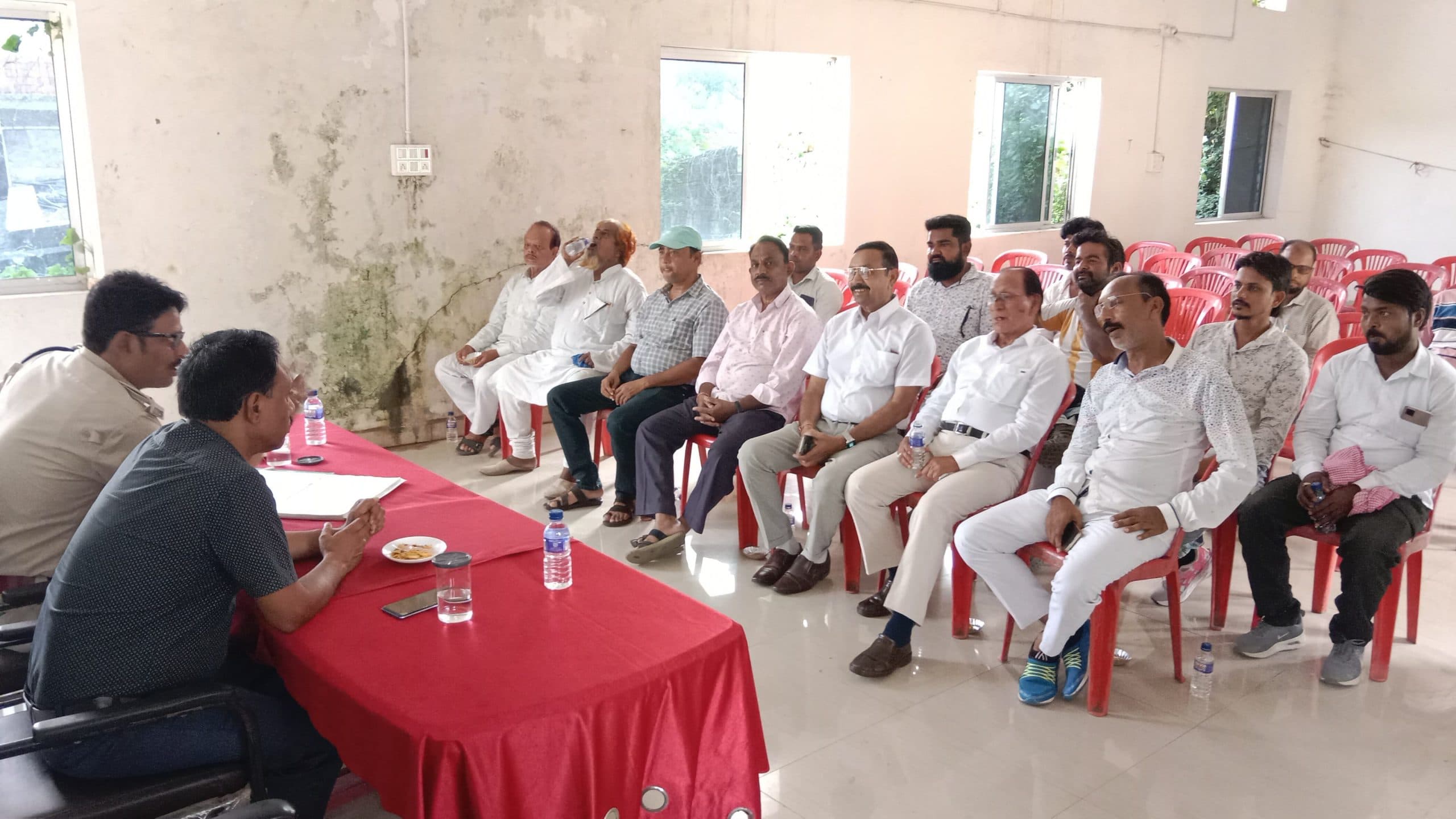 Chaibasa News : अफवाहों से रहें दूर, सौहार्द्र के साथ मनायें बकरीद का त्योहार : सीओ