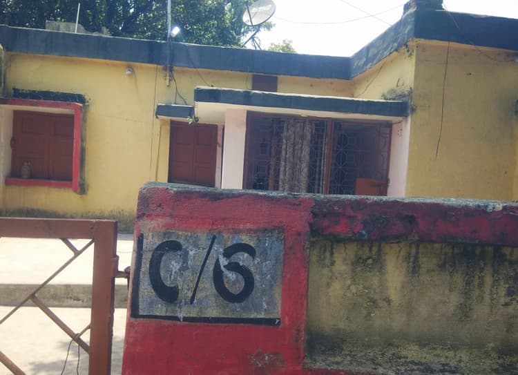Bokaro News : बंद सीसीएल आवास से दिनदहाड़े हजारों की चोरी