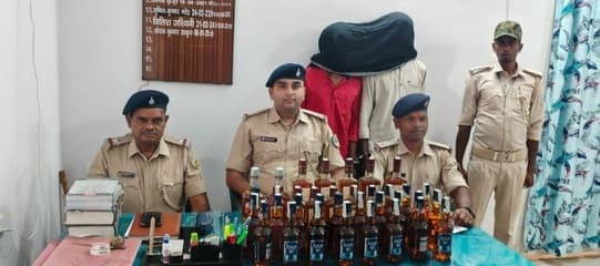 पुलिस ने 35 बोतल विदेशी शराब किया जब्त, दो को भेजा जेल