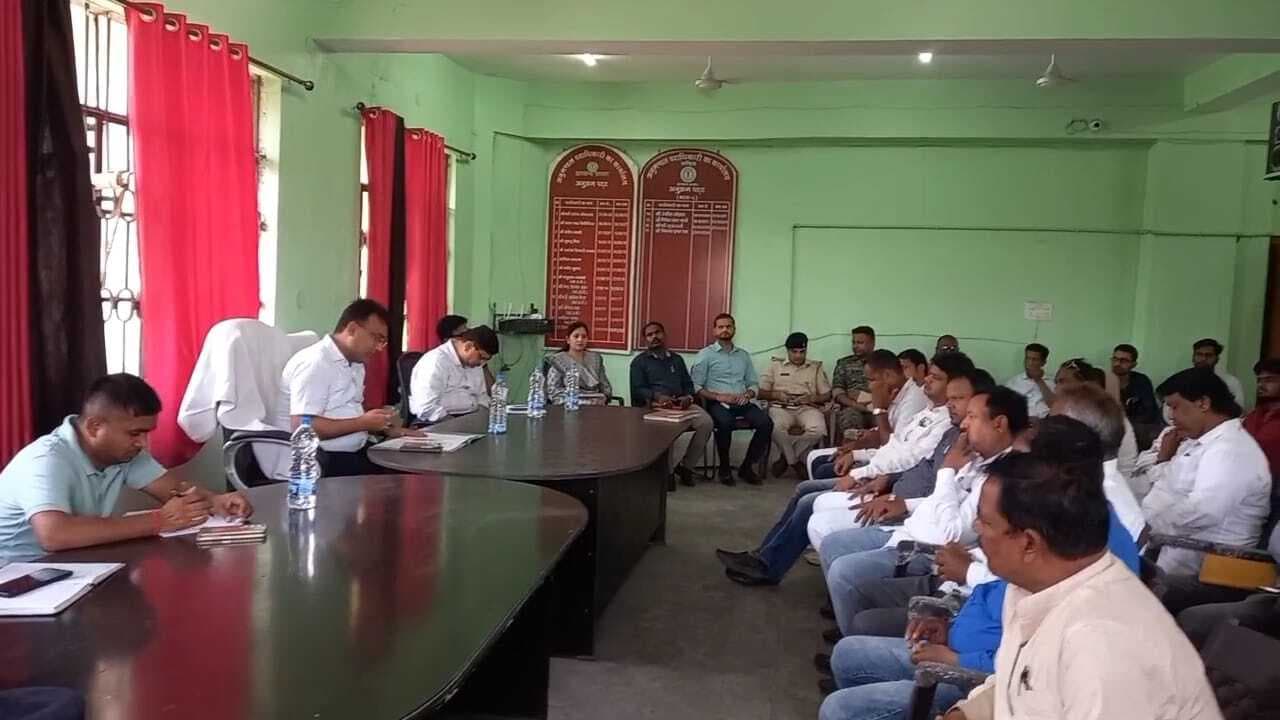 Seraikela Kharsawan News : अफवाहों पर ध्यान न दें, पुलिस को सूचना दें