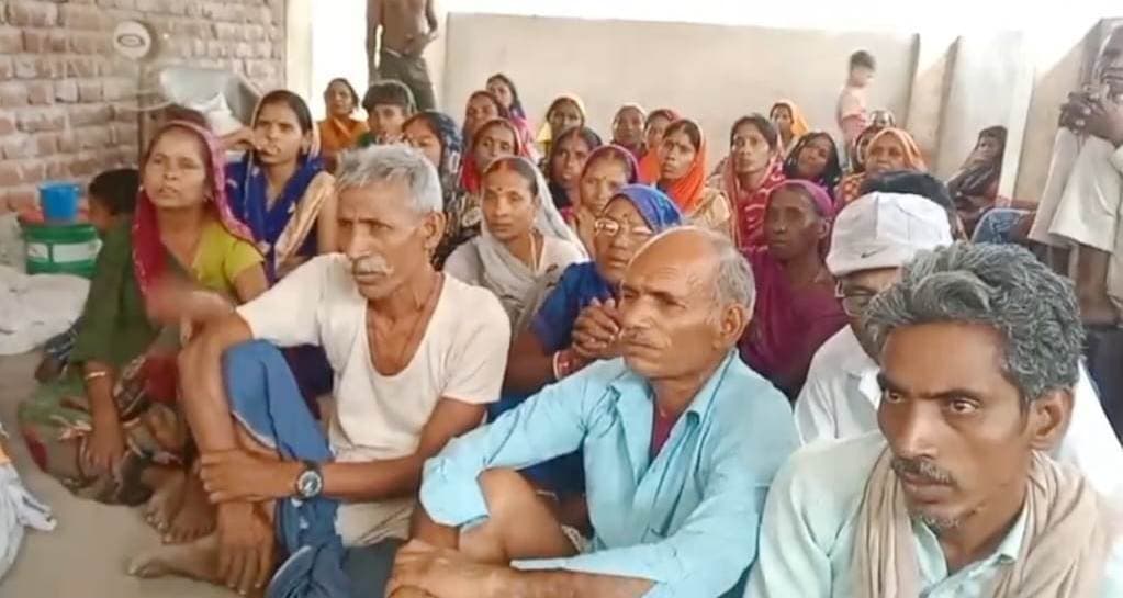 पिपरा बगाही में अतिक्रमण हटाने का नोटिस मिलने के बाद लोगों में आक्रोश