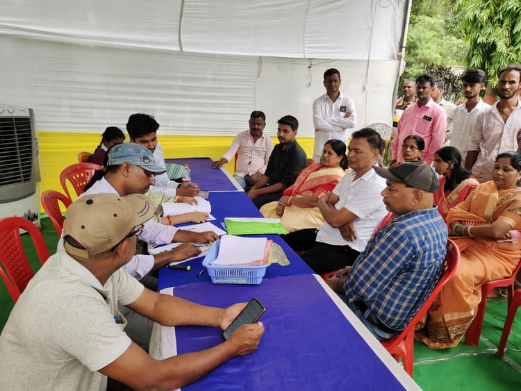 नगर निगम के वार्ड 19 के लिए प्रत्याशी ललिता सिंह ने किया नामांकन पत्र दाखिल