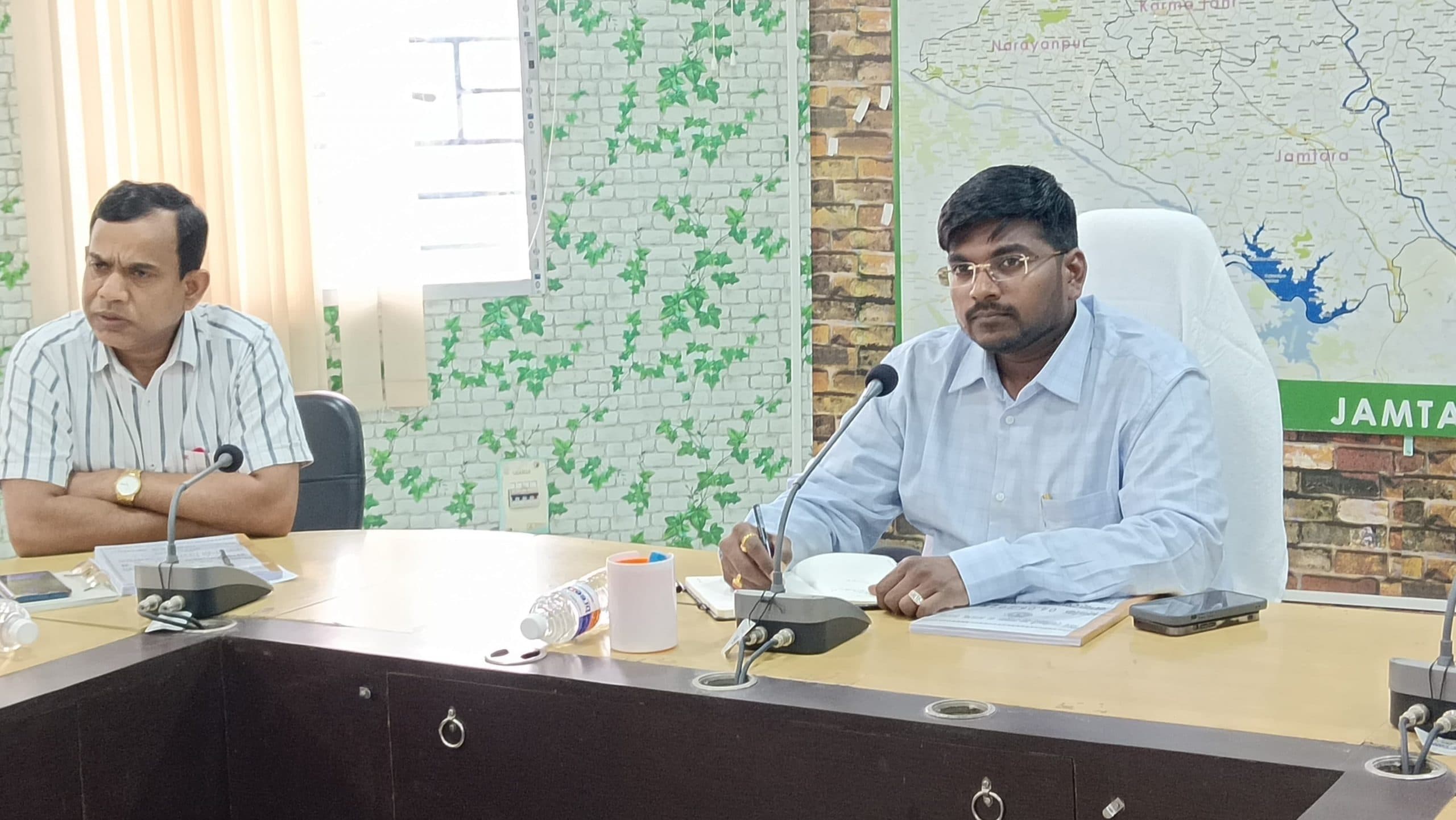 एइ-जेइ के भरोसे नहीं छोड़ें योजना, ईई स्वयं भी करें कार्य स्थल का निरीक्षण : डीसी