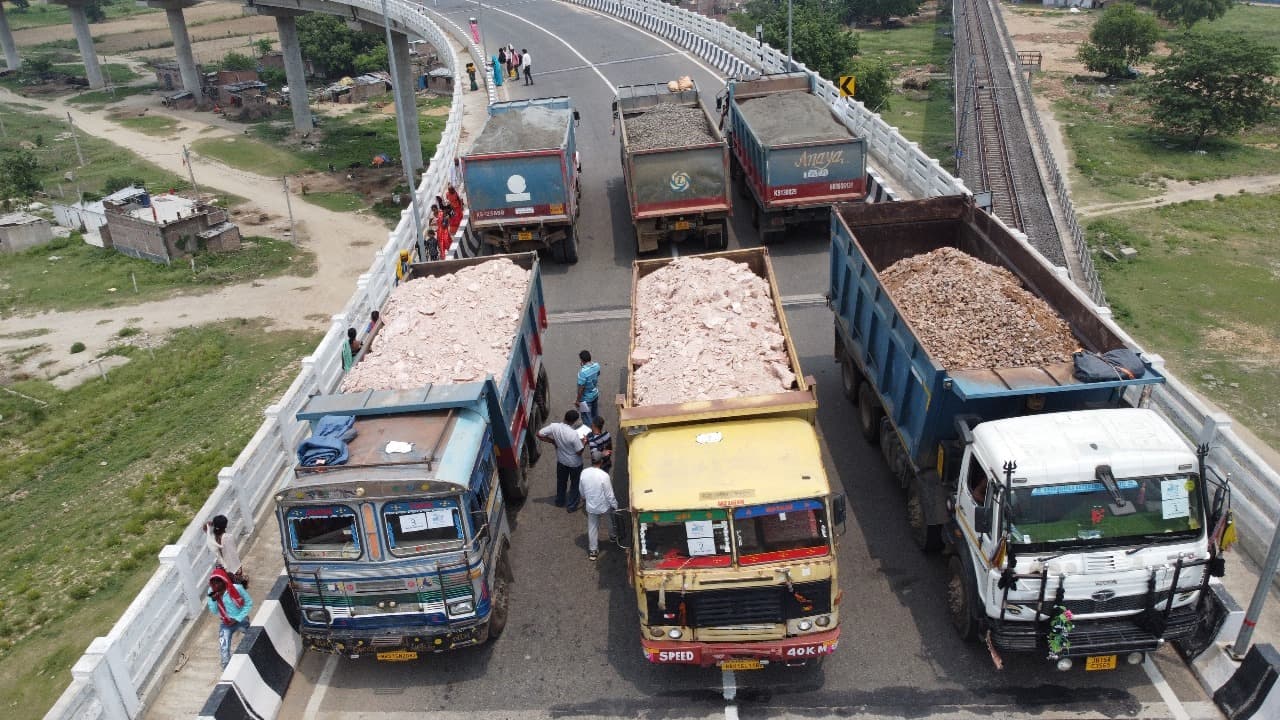 मुंगेर गंगा पुल का टीम ने किया स्पैन लोड टेस्ट, पांच घंटे तक चली जांच