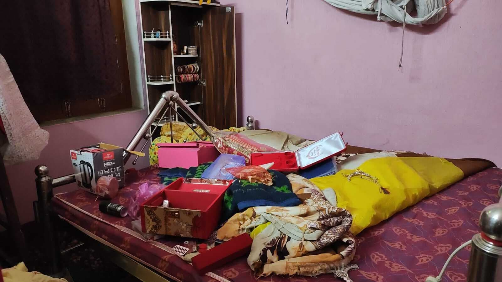 सेवानिवृत्त रेलकर्मी के बंद घर से 25 लाख की चोरी, जांच में जुटी पुलिस