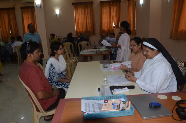 पीडब्ल्यूसी में पहली लिस्ट से 60 प्रतिशत छात्राओं ने लिया नामांकन
