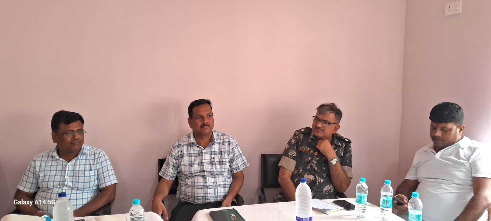 त्योहार में आपत्तिजनक पोस्ट से बचें : थाना प्रभारी