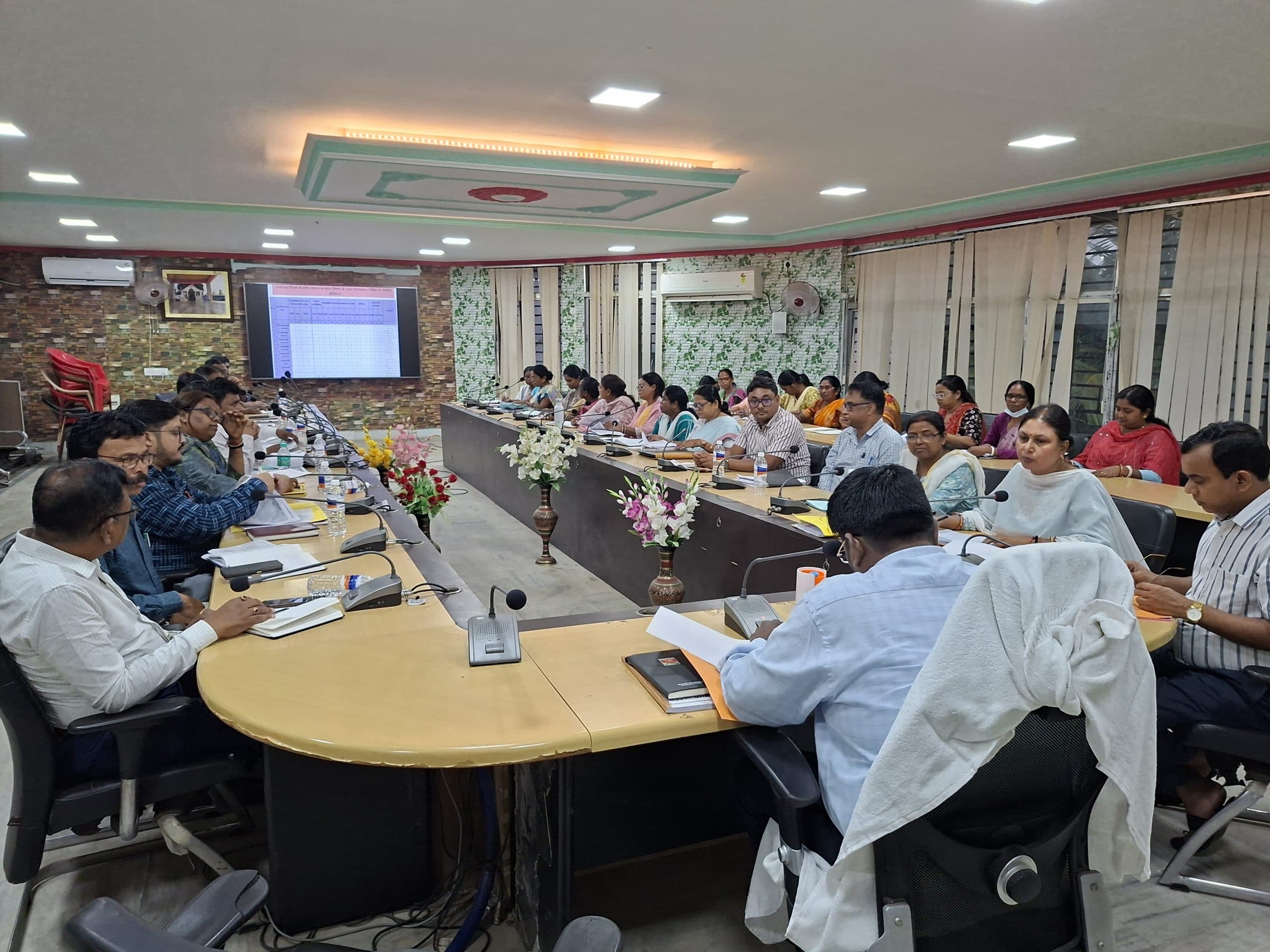 आंगनबाड़ी केंद्रों में सोलर पैनल लगाने को केर बीडीओ दें प्रस्ताव : डीसी