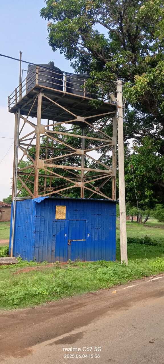 तीन साल से शोभा की वस्तु बना जलमीनार, नल से नहीं टपक रहा हैं जल