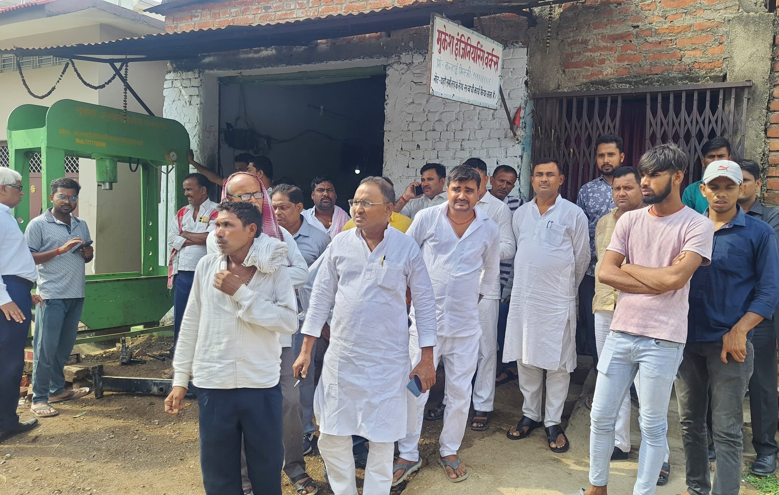 Aurangabad News : अज्ञात वाहन ने बाइक सवार दो युवकों को रौंदा, मौत